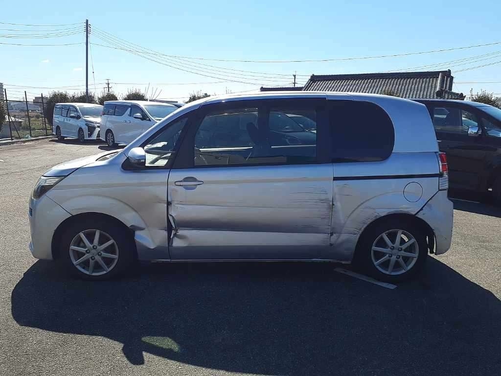 TOYOTA SPADE