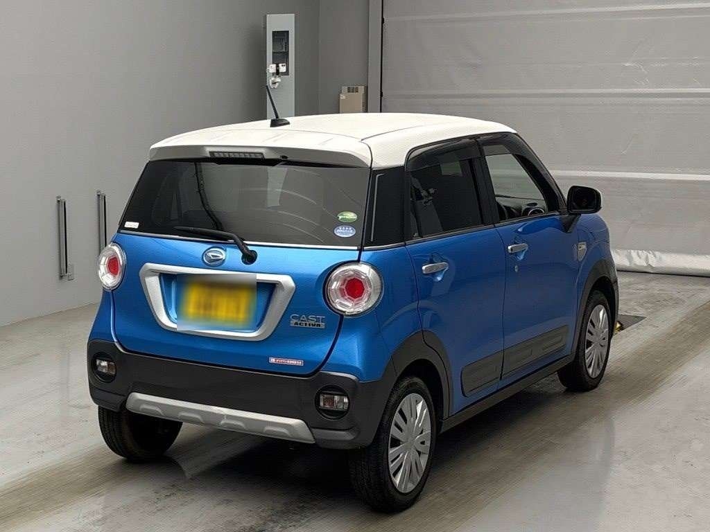 DAIHATSU CAST