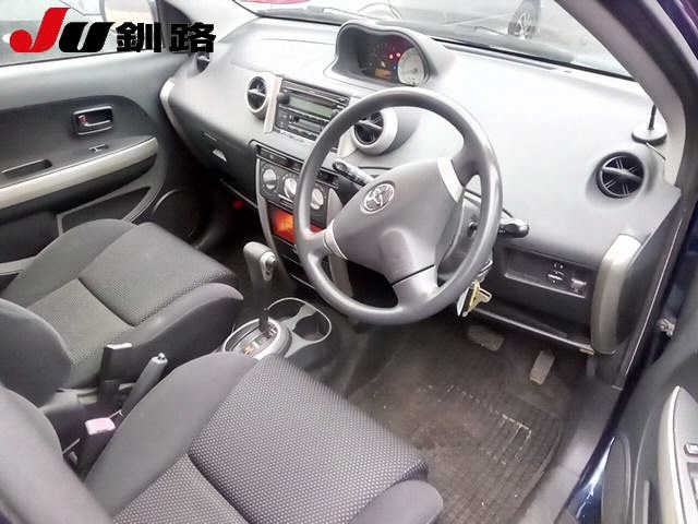 TOYOTA IST