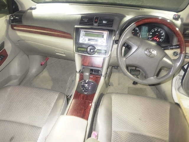 TOYOTA PREMIO