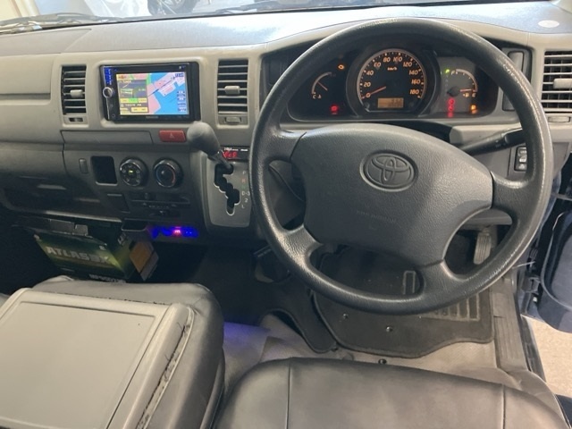TOYOTA REGIUS ACE