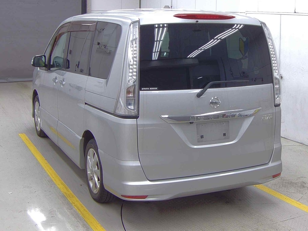 NISSAN SERENA