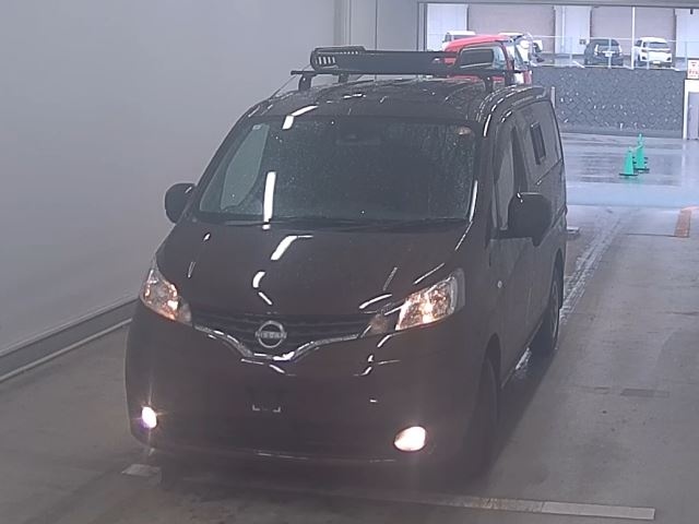 NISSAN NV200