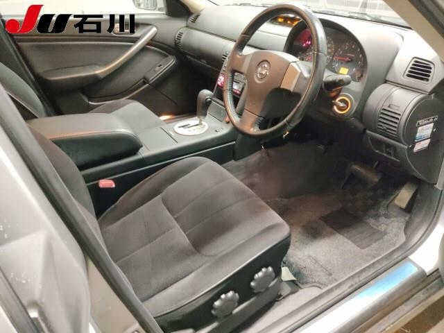 NISSAN SKYLINE