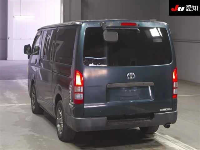 TOYOTA REGIUS ACE