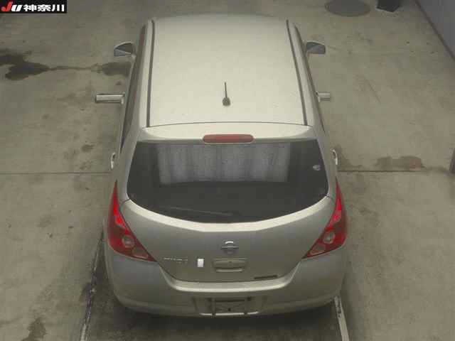 NISSAN TIIDA