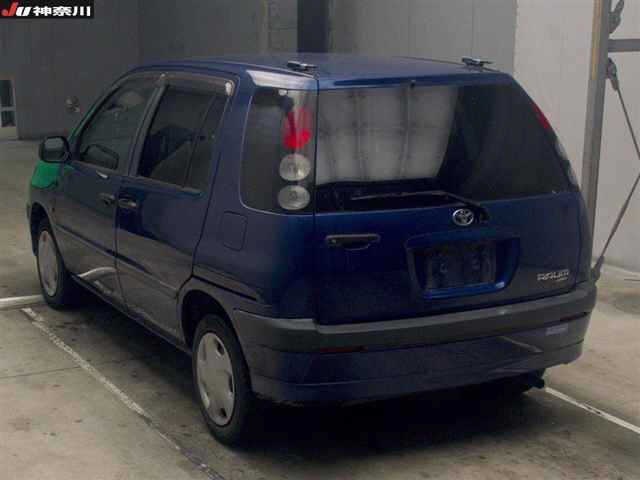 TOYOTA RAUM