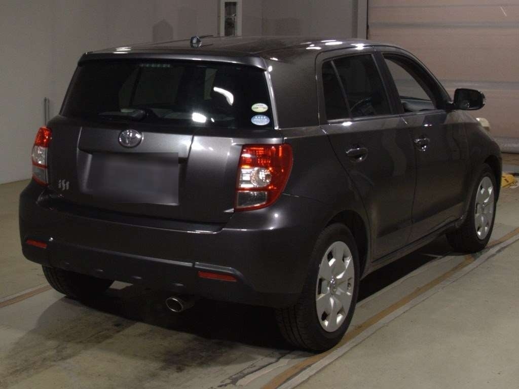 TOYOTA IST