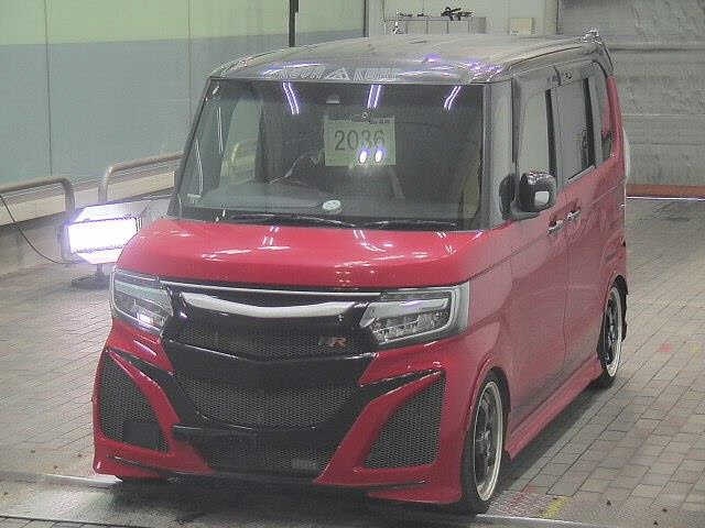 HONDA N-BOX