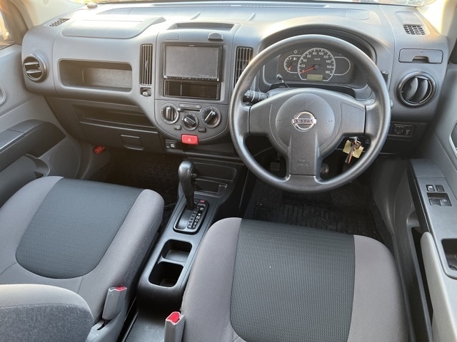 NISSAN AD