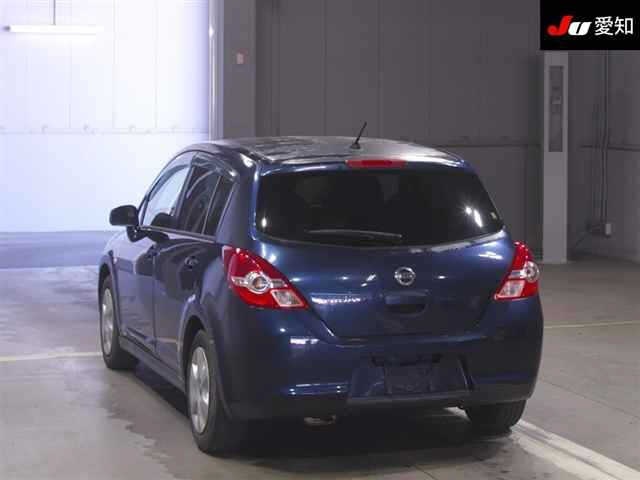 NISSAN TIIDA
