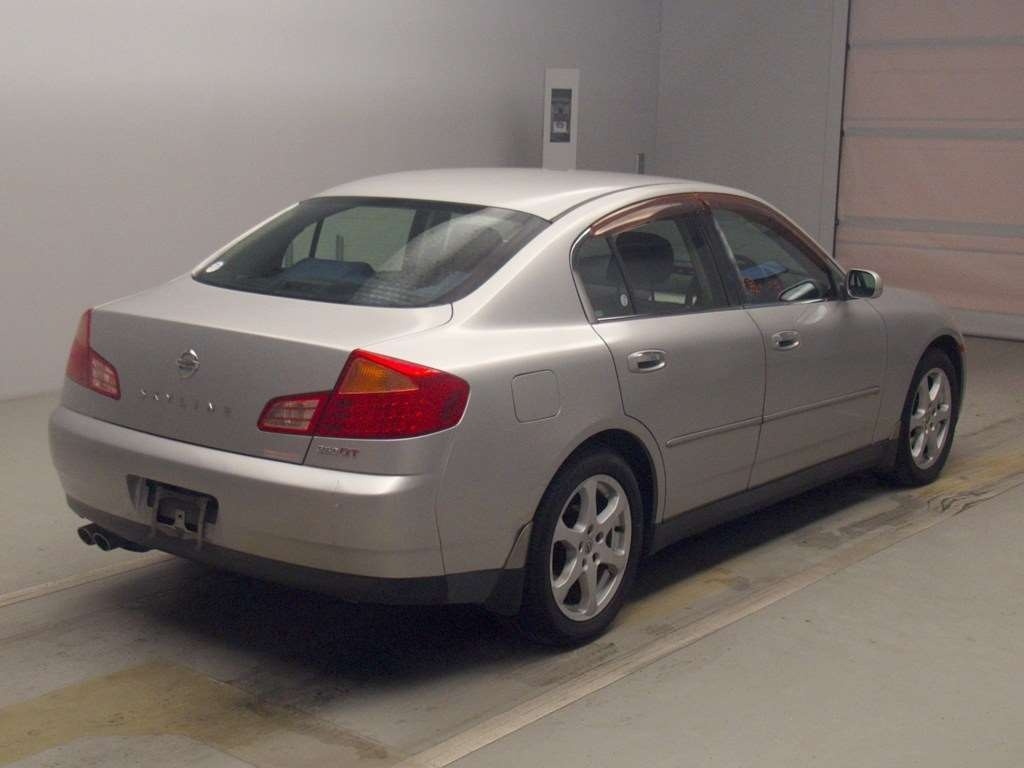 NISSAN SKYLINE