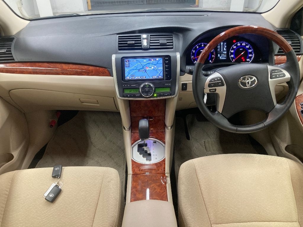 TOYOTA PREMIO