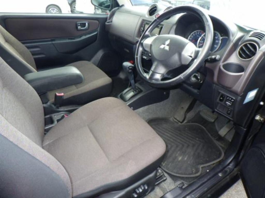 MITSUBISHI PAJERO MINI