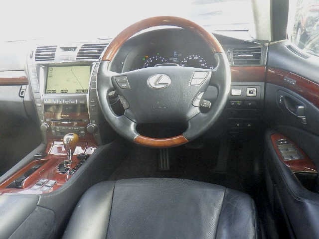 LEXUS LS460