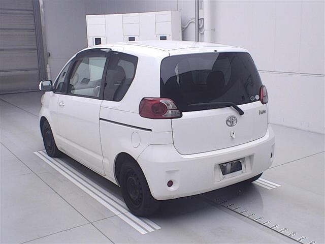 TOYOTA PORTE