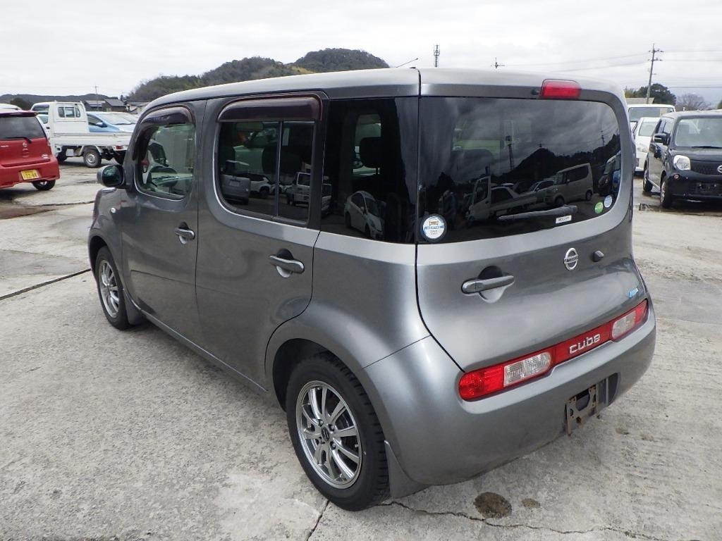 NISSAN CUBE
