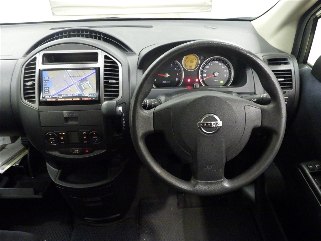 NISSAN LAFESTA