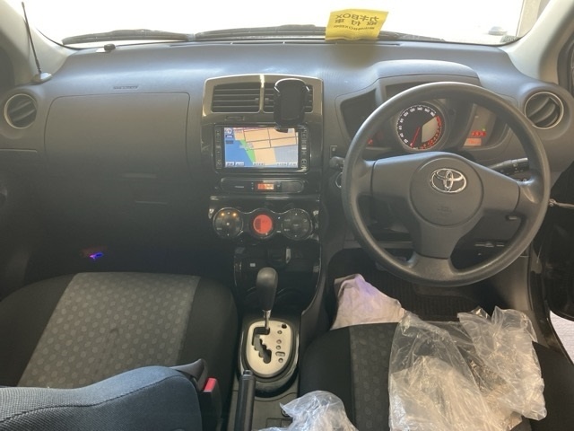 TOYOTA IST