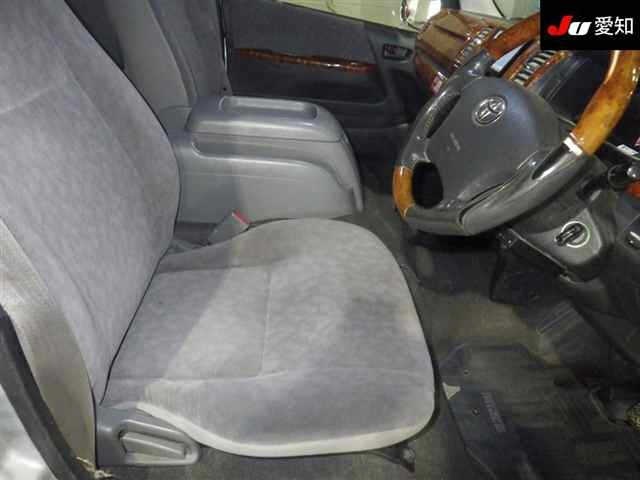 TOYOTA REGIUS ACE