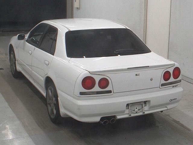 NISSAN SKYLINE