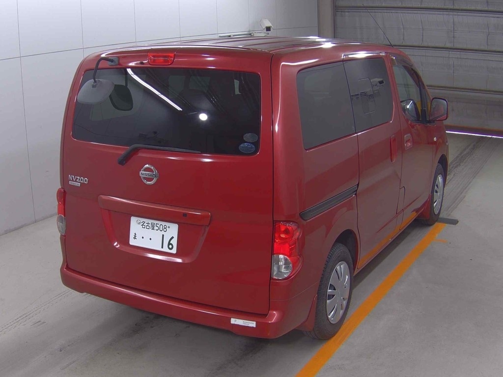 NISSAN NV200