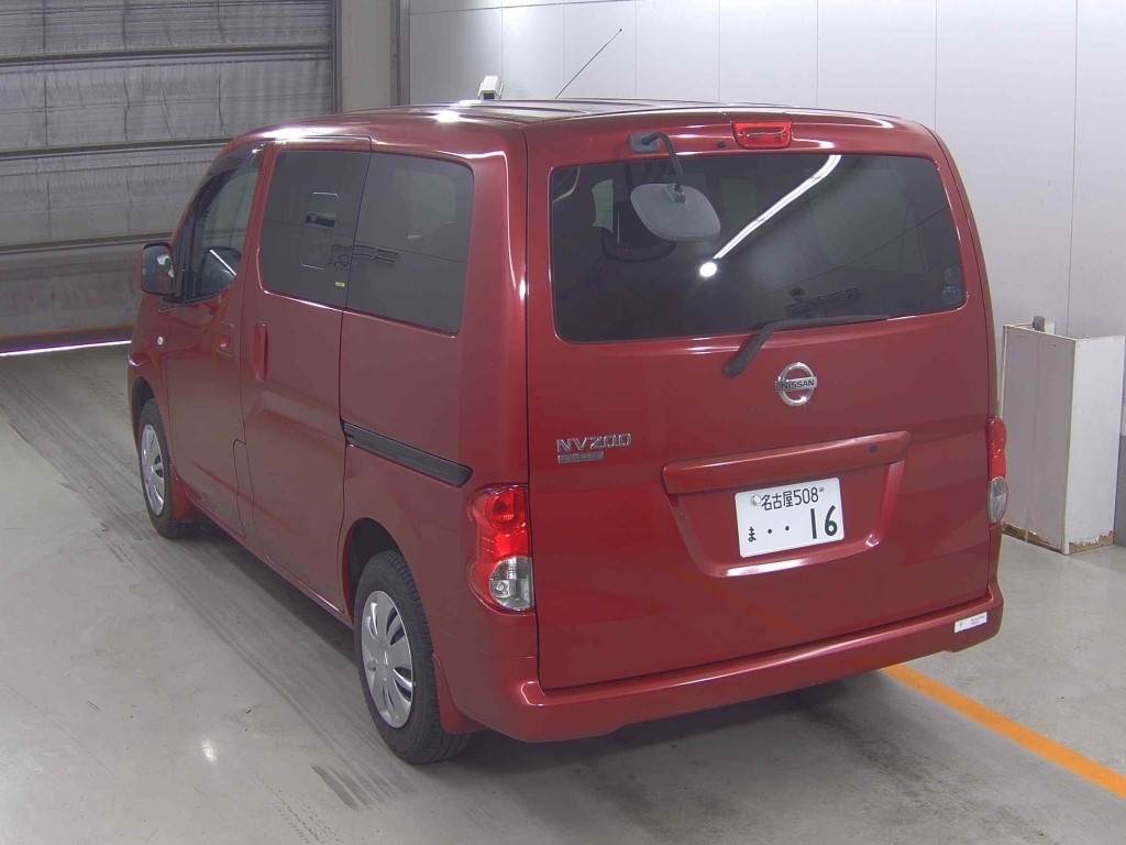 NISSAN NV200