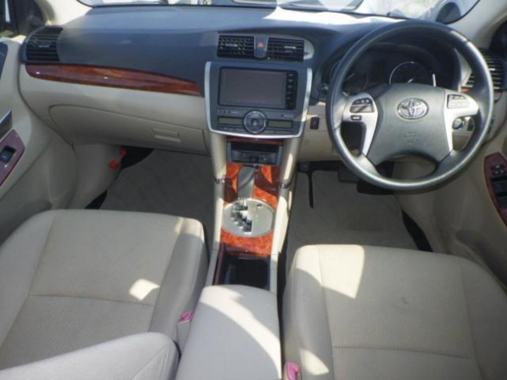 TOYOTA PREMIO