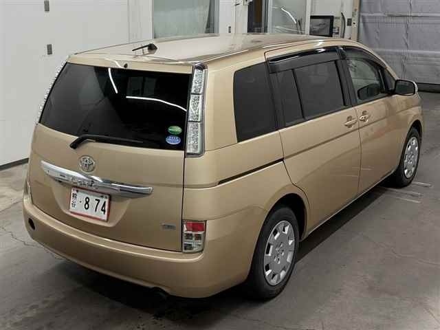 TOYOTA ISIS
