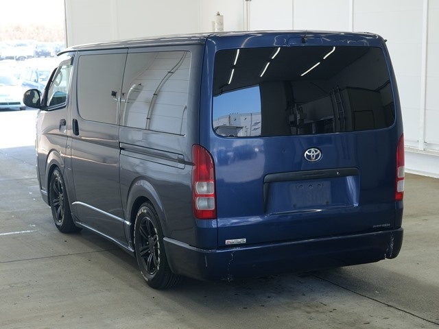 TOYOTA REGIUS ACE