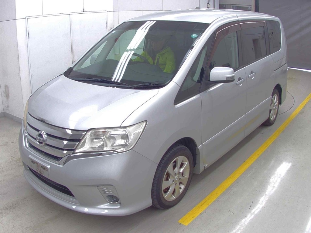 NISSAN SERENA