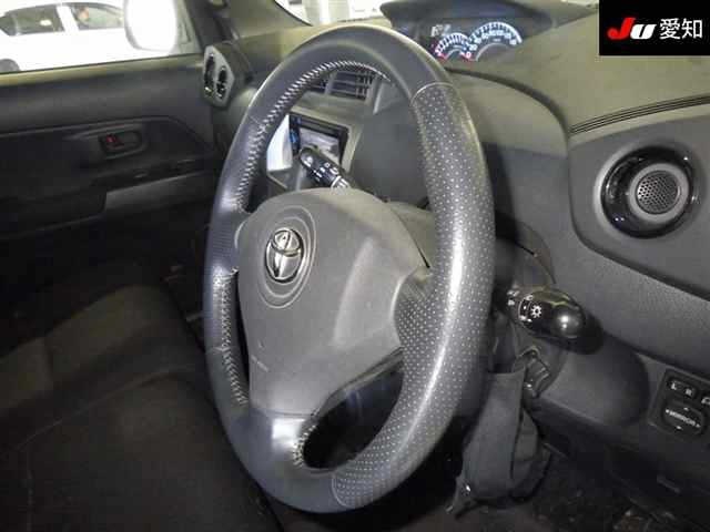 TOYOTA BB