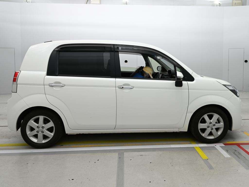 TOYOTA SPADE