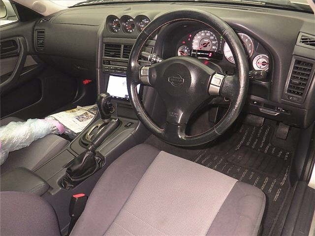 NISSAN SKYLINE