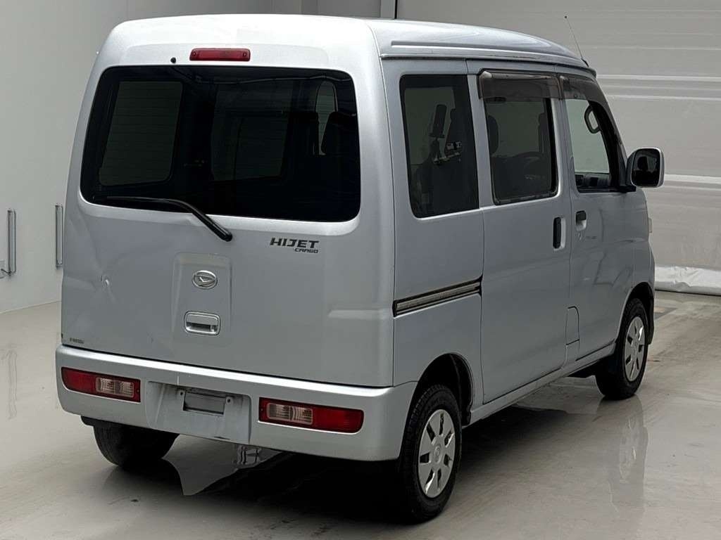 TOYOTA PIXIS VAN