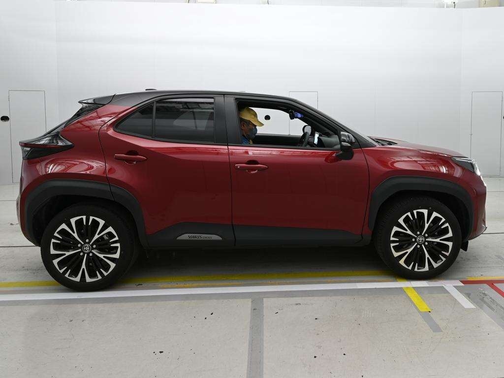 TOYOTA YARIS CROSS