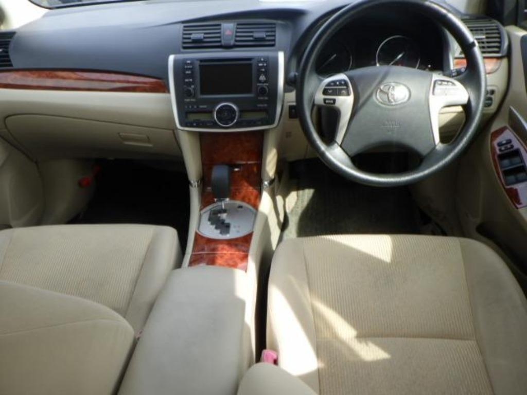 TOYOTA PREMIO