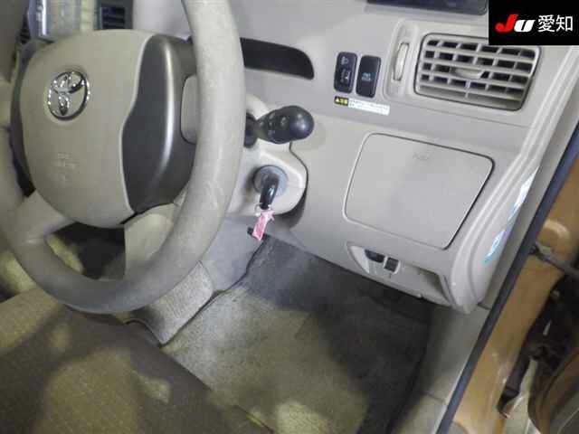 TOYOTA RAUM