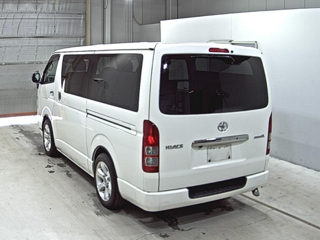 TOYOTA REGIUS ACE