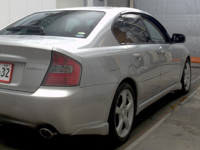 SUBARU LEGACY B4