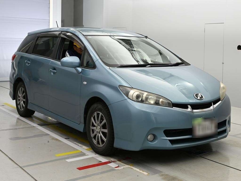 TOYOTA WISH