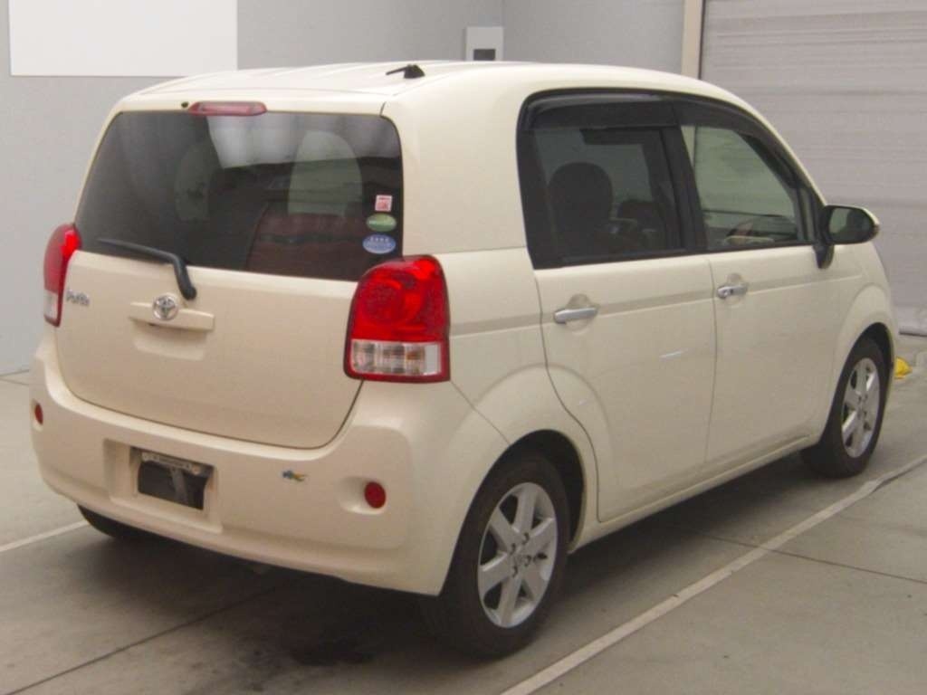 TOYOTA PORTE