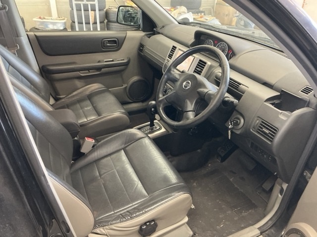 NISSAN X-TRAIL