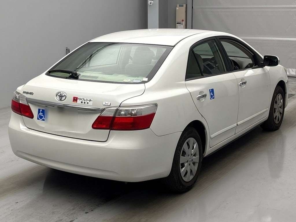 TOYOTA PREMIO