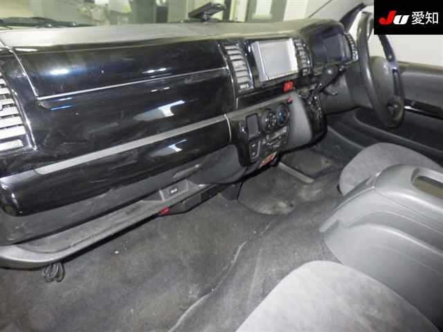 TOYOTA REGIUS ACE