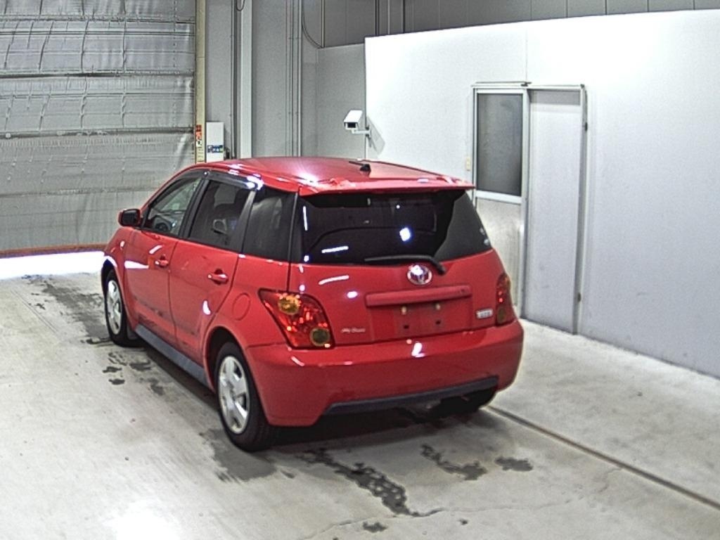 TOYOTA IST