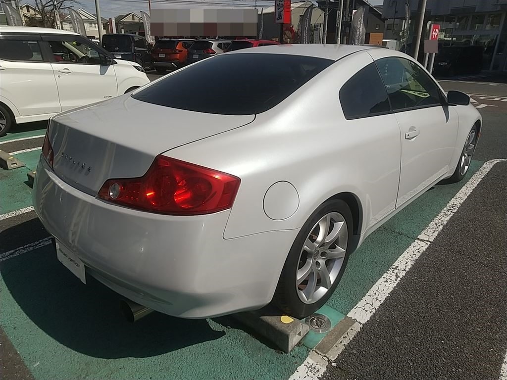 NISSAN SKYLINE