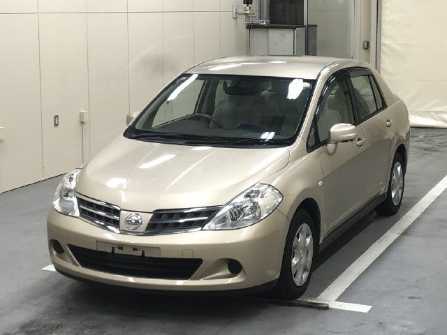 NISSAN TIIDA LATIO