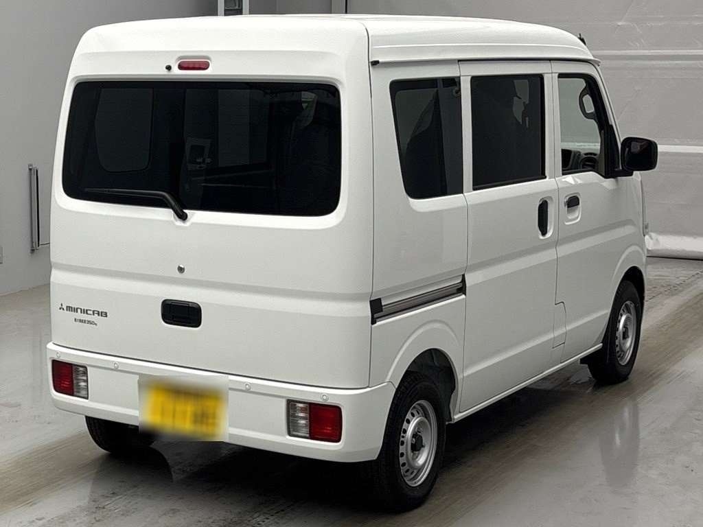 MITSUBISHI MINICAB