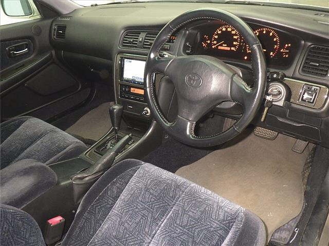TOYOTA MARK II